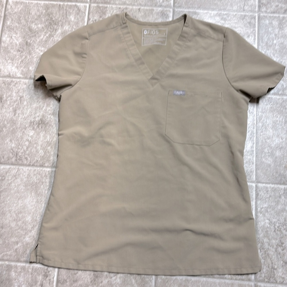 Figs Catarina scrub top size small. Color latte.